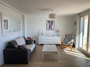 CANNES Vue mer Parking Climatisation Chambre séparée